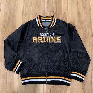 Cropped Touch by Alyssa Milano shiny jacket.